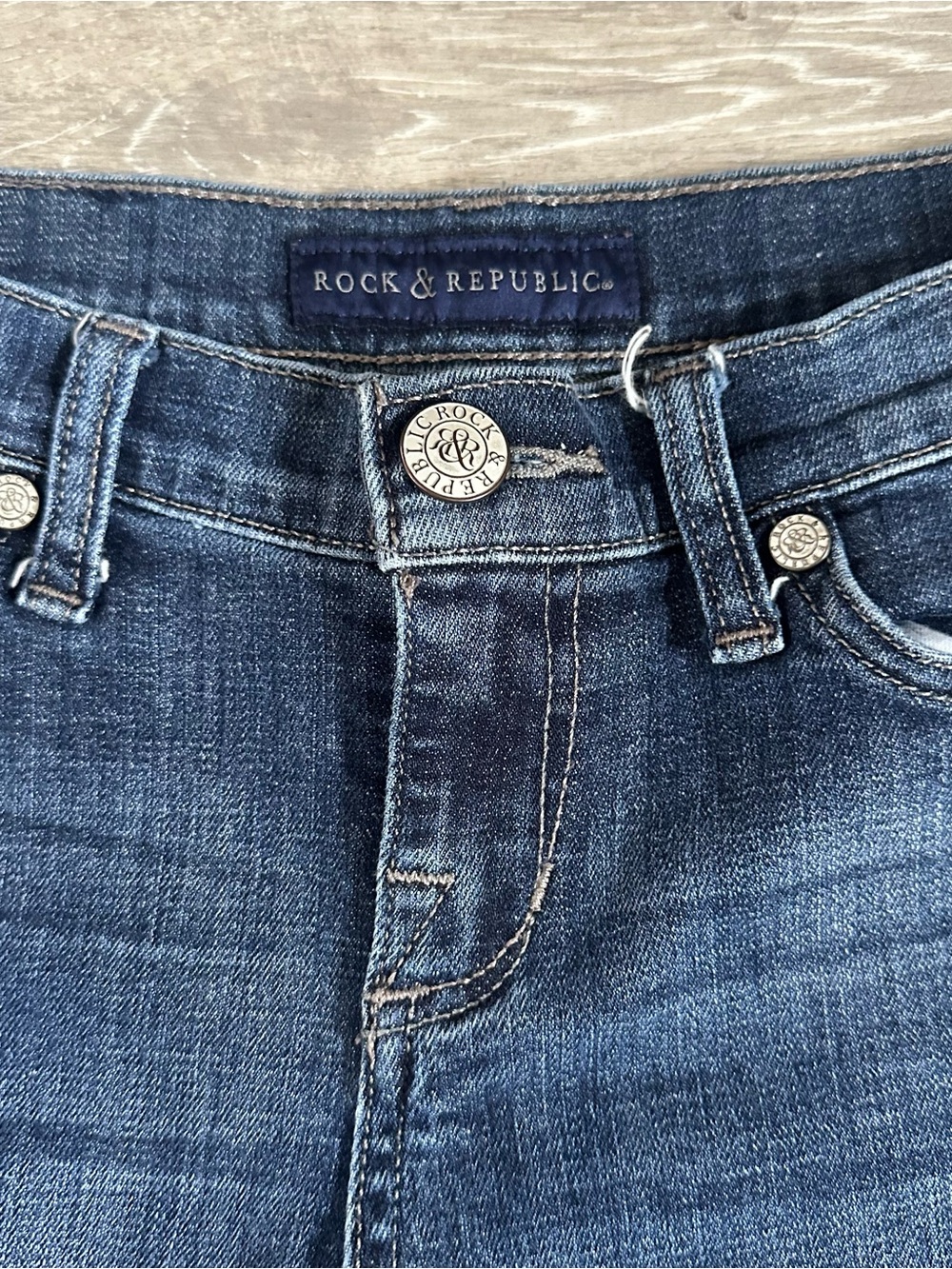 Rock & Republic Jeans Women's Size 4M Kasandra Dark Wash Flared Denim - Picture 3 of 6